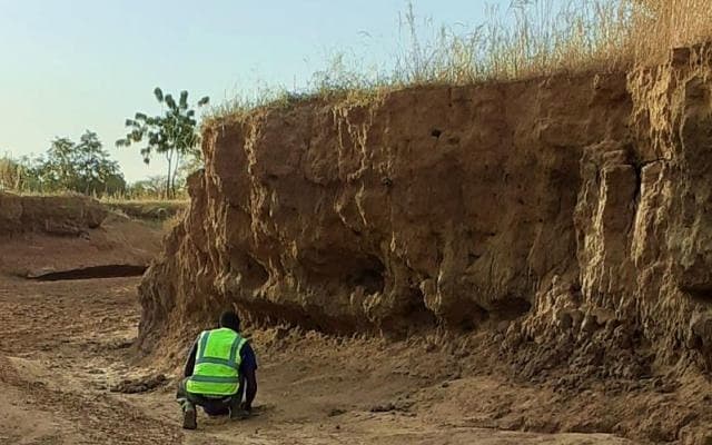 Arrow Minerals kicks off drilling at Dassa gold discovery