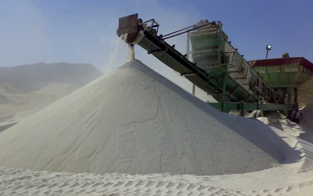 Australia the ‘lucky country’ in the silica sand race