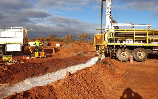 Australian Potash hits thickest basal sand intersection to date at Lake Wells sulphate of potash project