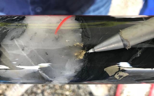 Azumah Resources strikes high-grade ‘blind’ gold discovery at Bepkong