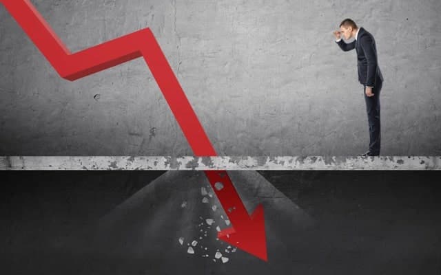 Block dives amid Hindenburg fraud claims, KMD Brands back in profit and Wyloo bids for Mincor