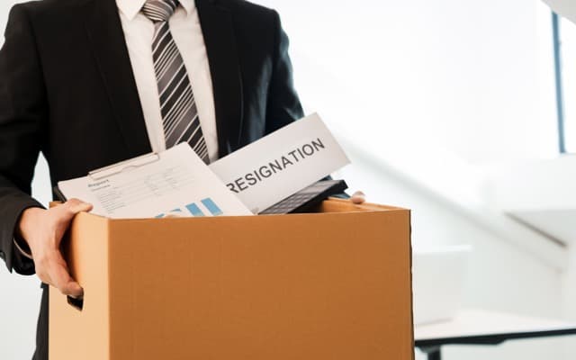 Downer CFO quits, CBA and NAB raise rates ahead of RBA decision and Aussie Broadband celebrates record half year