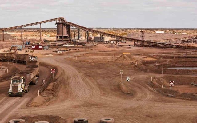 Fortescue pegs more copper ground near Olympic Dam via Strategic Energy and Tasman Resources farm-in