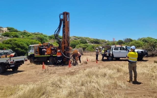 Maiden drilling at Red Hill garnet project returns strong intercepts for Heavy Minerals