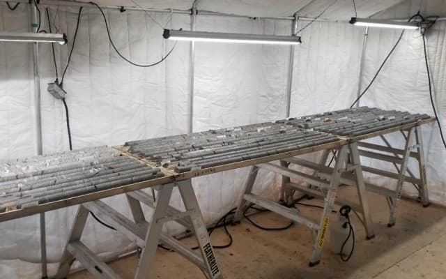 Metals Australia pulls up ‘exceptionally wide’ high-grade graphite at Lac Rainy