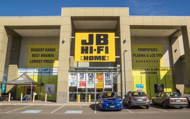 MGM Wireless serves up “unhackable” kids watch for sale at JB Hi-Fi