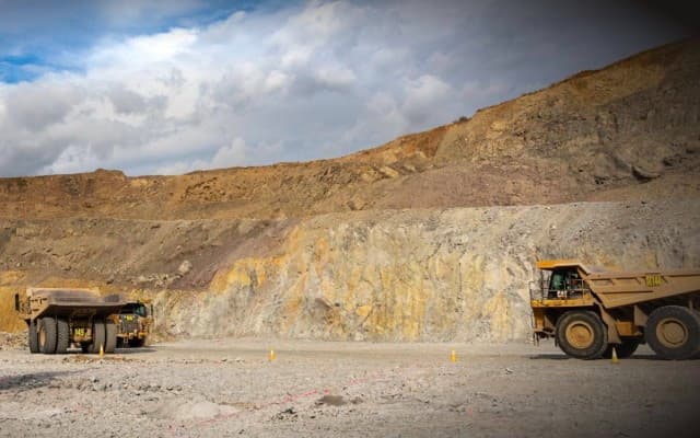 Navarre Minerals signs Mt Carlton offtake and financing deals with Glencore International